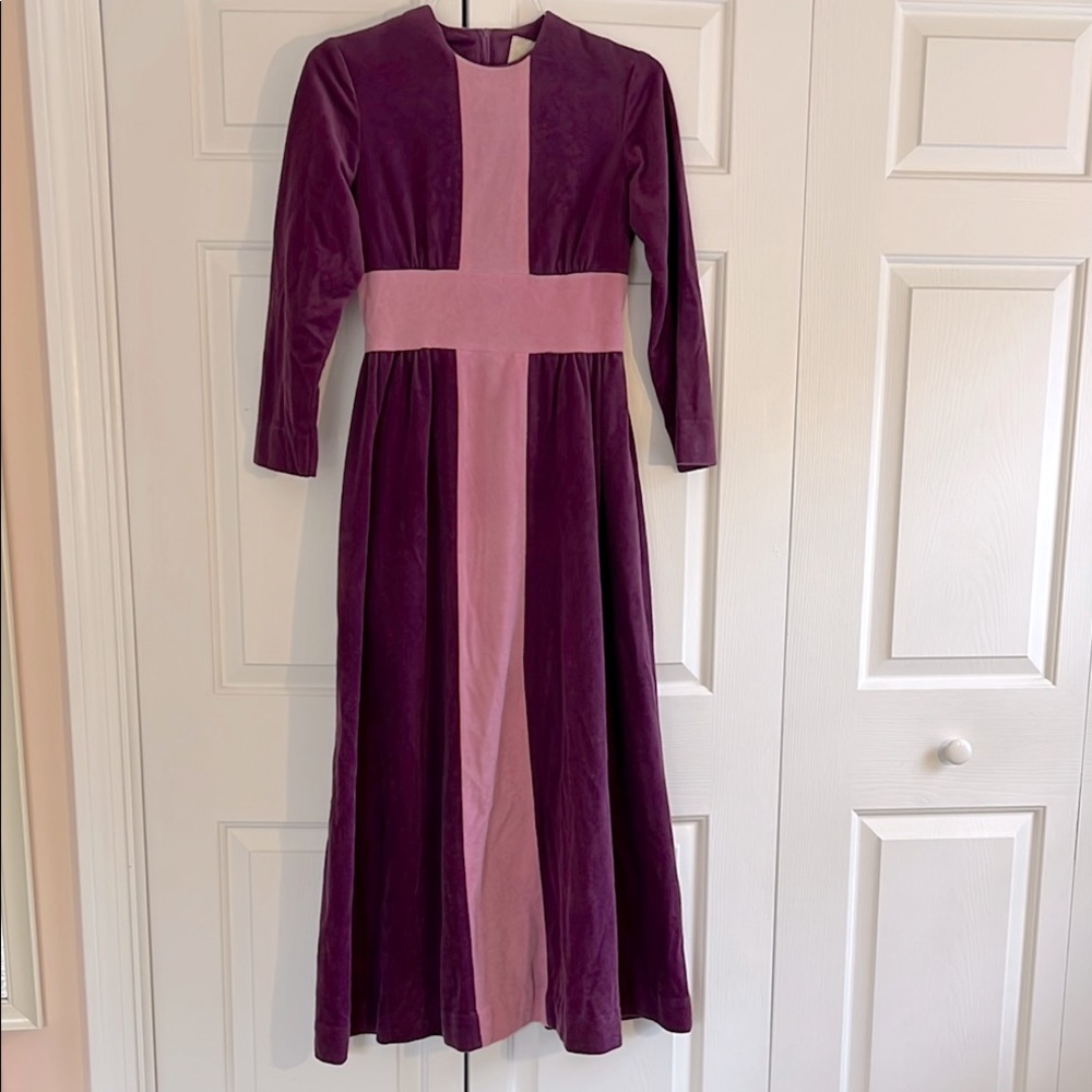 Vintage Jane Martin dressing gown, purple with pink cross, approx. size XS